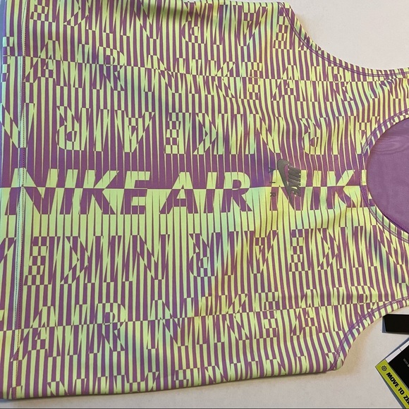 Nike women’s Air running tank top, Large, violet shock - Picture 4 of 5